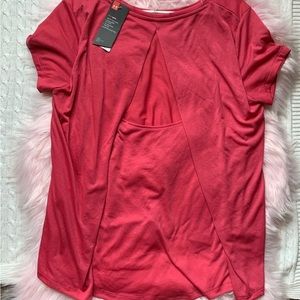 Under armour split back shit nwt